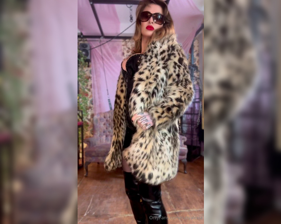 Miss Ruby Alexia aka rubyalexia OnlyFans - The Female Mafia are coming for you and everything you own!  FULL LENGTH CLIP