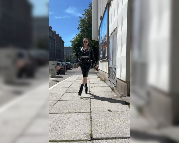 Miss Ruby Alexia aka rubyalexia OnlyFans - Scouting the sidewalks for new sissys to play with