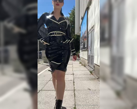 Miss Ruby Alexia aka rubyalexia OnlyFans - Scouting the sidewalks for new sissys to play with