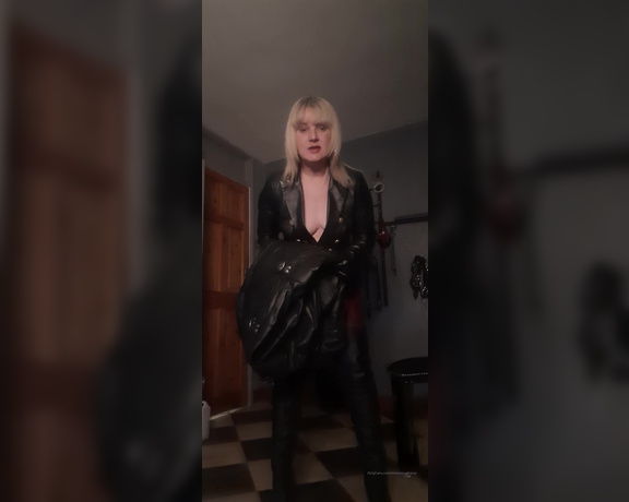 Mistress Athena aka mistressathena OnlyFans - Leather fetish and task