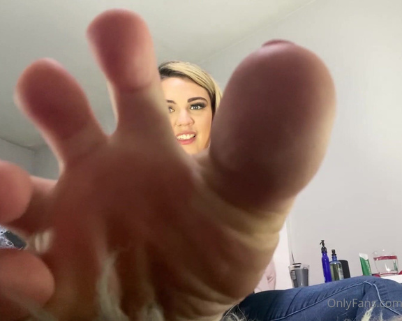 Scarlett Venom aka scarlettven0m OnlyFans - Another Full Length clip for you all to enjoy ! Scarlett has grown tiresome of her