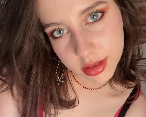 Princess Violette aka violette OnlyFans - How fucking hot is Michaels custom Go comment telling him to pay me more money