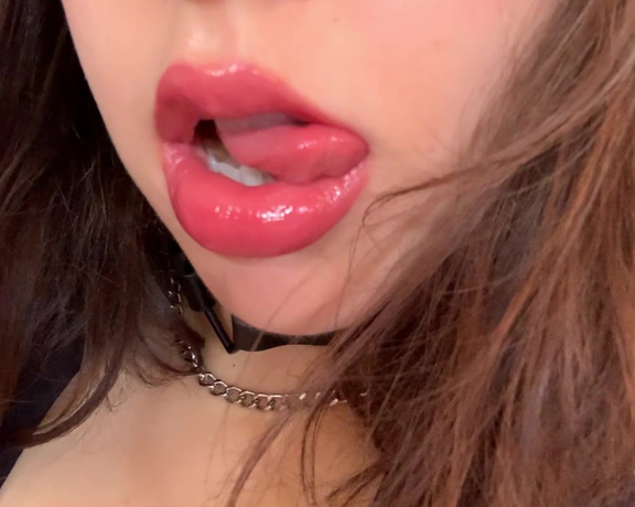 Princess Violette aka violette OnlyFans - Open up wide