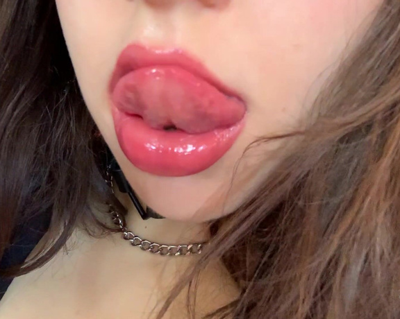 Princess Violette aka violette OnlyFans - Open up wide