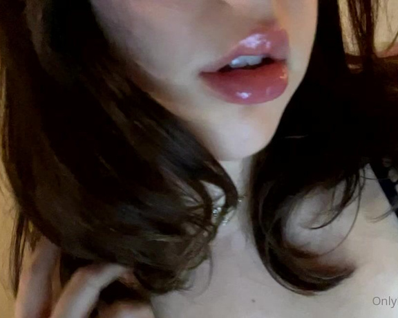 Princess Violette aka violette OnlyFans - Superior princess lip worship Worship the pout and send $50 to play Doing video sessions tonight!