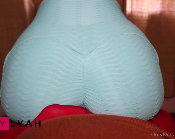 SexyLyah aka sexylyah OnlyFans - Hot Lap Dance in Tight Blue Yoga Pants