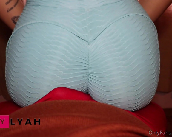 SexyLyah aka sexylyah OnlyFans - Hot Lap Dance in Tight Blue Yoga Pants