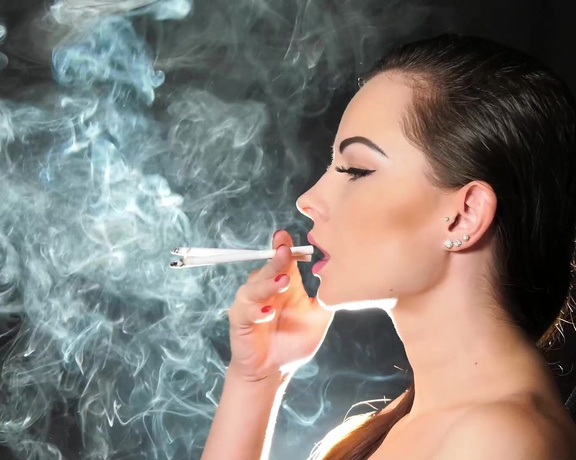 Abbie Cat aka abbiecat OnlyFans - Smoking double 120s Eve!! Im very hungry for nicotine, so I light up 2 120s Eve