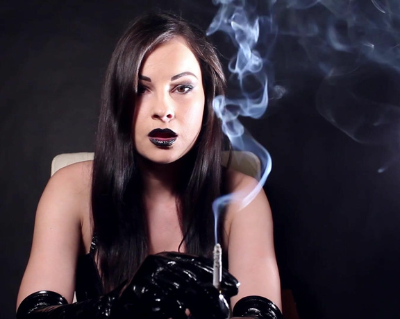 Abbie Cat aka abbiecat OnlyFans - Smoking Dark! Hi There! This clip is my new favourite!! Smoking 100s Red Marloro, in extreme