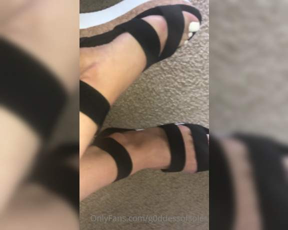 G0ddessofsoles aka g0ddessofsoles OnlyFans Video - Send me tips so I can buy more shoes