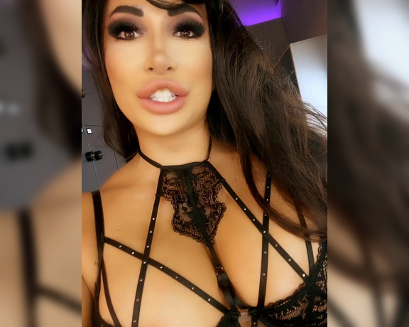 Goddess Jada Cameo aka jada_cameo OnlyFans Video - On tv tonight after a week off and have another week off coming up video