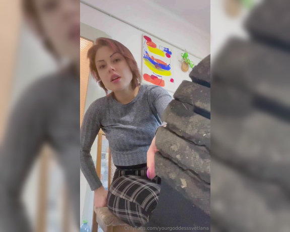 Goddess Mommy Svetlana aka yourgoddesssvetlana OnlyFans Video - let Mommy feed you