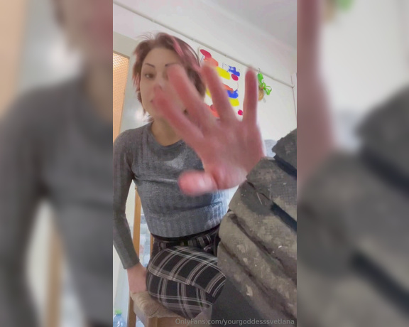 Goddess Mommy Svetlana aka yourgoddesssvetlana OnlyFans Video - let Mommy feed you