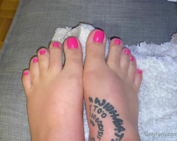 Goddess Allie James aka yongegoddess OnlyFans Video - Before and after todays pedicure