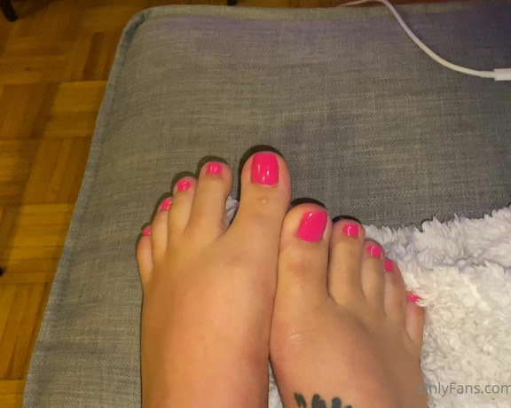 Goddess Allie James aka yongegoddess OnlyFans Video - Before and after todays pedicure