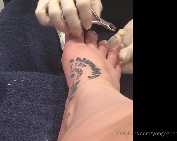 Goddess Allie James aka yongegoddess OnlyFans Video - Candid POV Pedicure  I love always having my feet looking perfect, big thanks to my