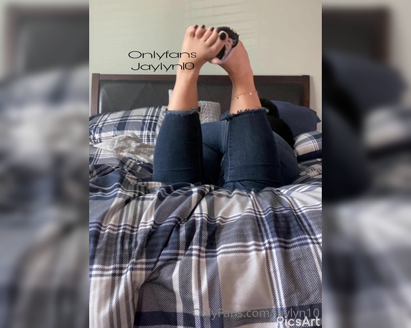 Jaylyn aka jaylyn10 OnlyFans - My feet like 2 move 2 music … they like dancing but what We love