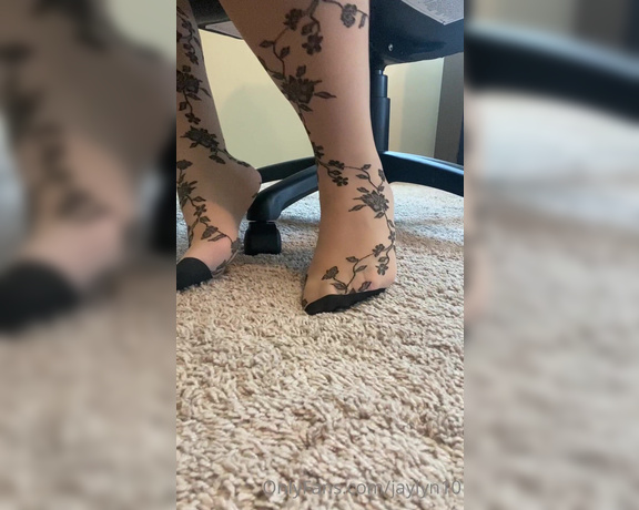 Jaylyn aka jaylyn10 OnlyFans - Hi nylon & foot lovers