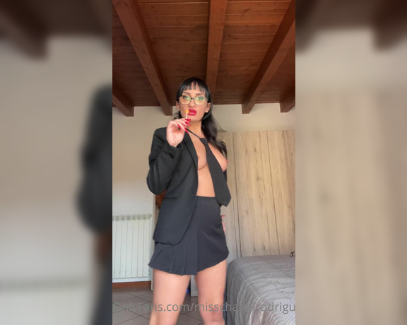 Miss Chanel Rodriguez aka misschanelrodriguez OnlyFans - Quanto ti piacerebbe essere il mio vicino di casa e aspettare che apro le tende Dimmelo