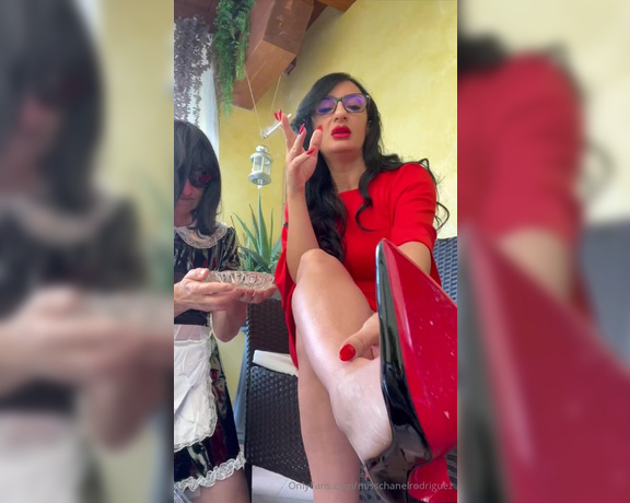 Miss Chanel Rodriguez aka misschanelrodriguez OnlyFans - Buongiorno pervertiti! Oggi un bel caff e una bella sigaretta sul balcone da condividere con voi