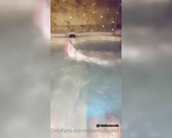 Miss Laura aka mistresslaura11 OnlyFans - You know youre weak for me, just watch me in my hot tub and feel yourself