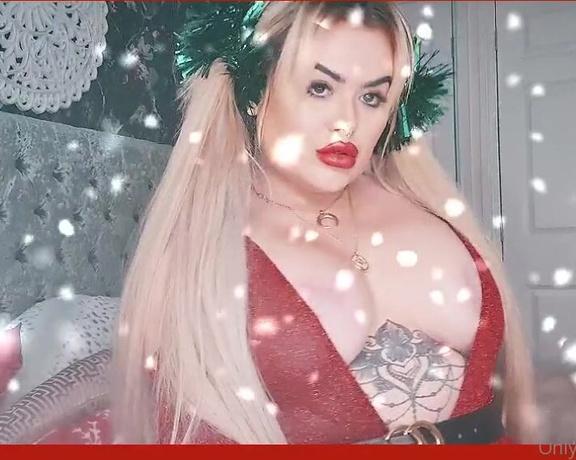 Miss Laura aka mistresslaura11 OnlyFans - Full Christmas clip  Playing with my big bare tits and teasing you