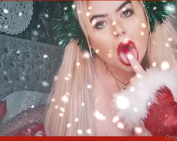 Miss Laura aka mistresslaura11 OnlyFans - Full Christmas clip  Playing with my big bare tits and teasing you