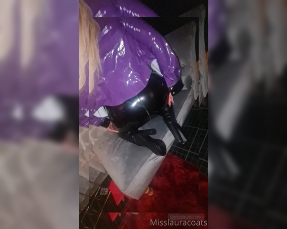 Miss Laura aka mistresslaura11 OnlyFans - Clip  Worship my big ass and sexy My sexy body head to toe in PVC