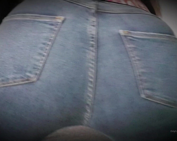 Miss Laura aka mistresslaura11 OnlyFans - FULL CLIP 3 minutes plus  Teased with big arse in very tight denim You are