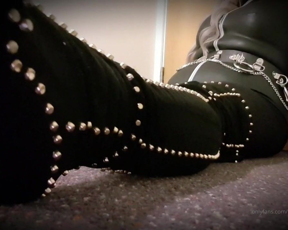 Miss Laura aka mistresslaura11 OnlyFans - FULL 5 min +CLIP Its about time you worshiped my sexy, studded, thigh high boots isnt