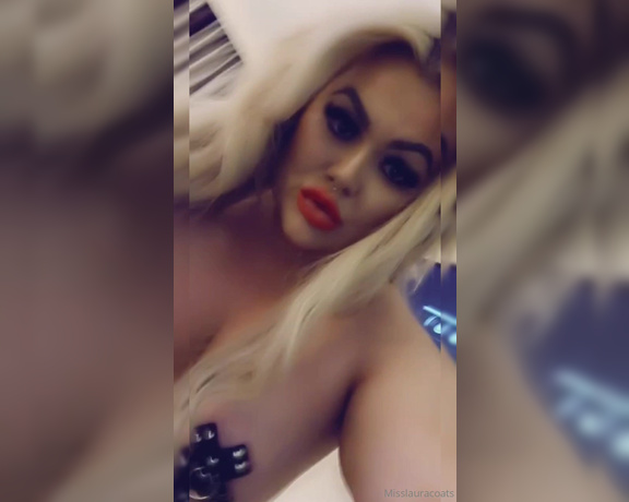 Miss Laura aka mistresslaura11 OnlyFans - Full clip 3 mins + Titty tease overload enjoy!!