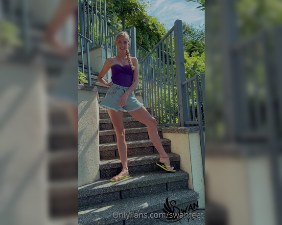 Swan Feet aka swanfee OnlyFans - Sexy girl in denim shorts and flip flops show you long legs, high arched feet and