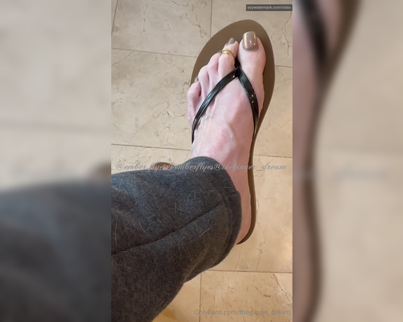 TheGingerDream aka theginger_dream OnlyFans - A little flip flop tease at work