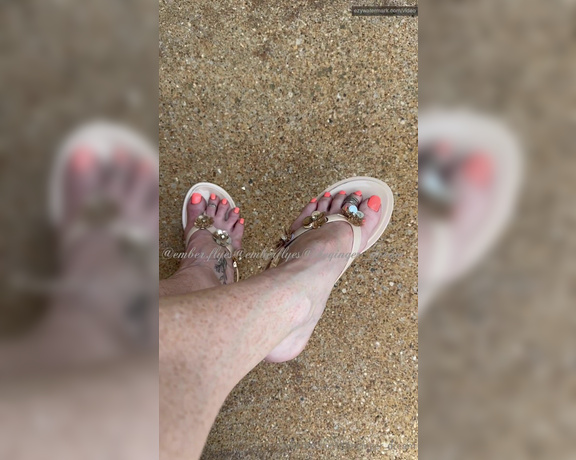 TheGingerDream aka theginger_dream OnlyFans - Sitting outside dangling my sparkly flip flops ,enjoy