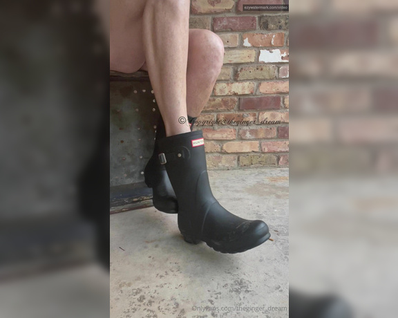 TheGingerDream aka theginger_dream OnlyFans - Take a break and watch me take off my rain boots