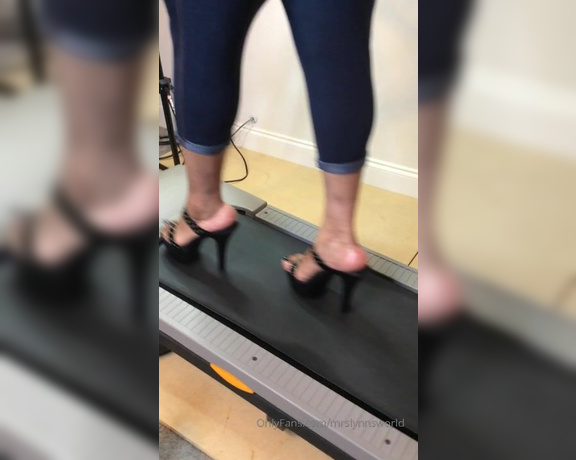 Auntie Lynn aka mrslynnsworld OnlyFans - Treadmill walking