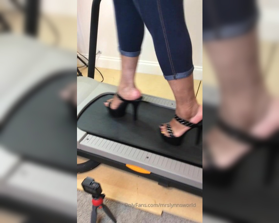 Auntie Lynn aka mrslynnsworld OnlyFans - Treadmill walking