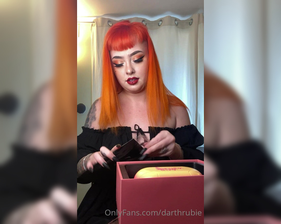 Rubie Hellia aka rubiehellia OnlyFans - SURPRISE EXTRA SPICY CONTENT ON THE FEED!!! Unboxing and trying a new toy! Pink Punch sent