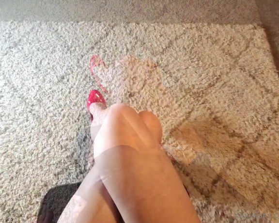 Ms Kinky Kane aka Fetish. mskinkykane OnlyFans Video - Its important to regularly remind my house boy of his place, which is ofcourse at my