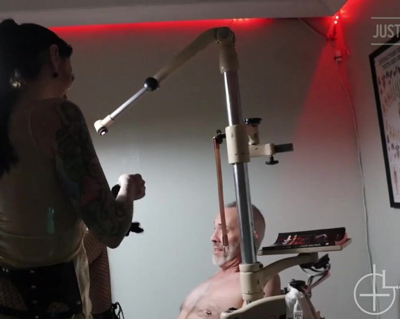 Satanatrix - Medical Hole Inspection - Lady Vi and Rocket