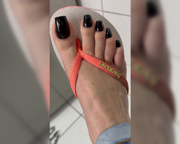 Goddess Grazi aka Foot Fetish. grazigoddess OnlyFans Video - Leaked Foot Fetish. grazigoddess 6155