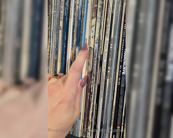 Countess Diamond aka countessdiamond OnlyFans - Your bookcases have been inspiring! Thankyou here’s a deeper dive into my record collection for all