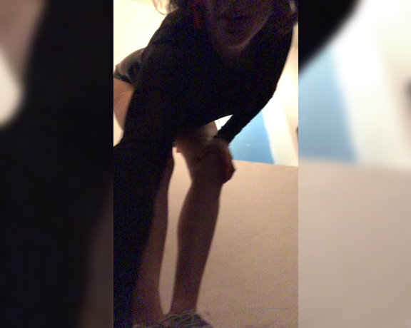 Countess Diamond aka countessdiamond OnlyFans - Working up a good foot sweat I love My life