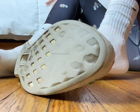 Fendi Feet aka Goddessfendi OnlyFans - Your Queen’s sweaty feet need to be licked and sucked clean Bury your face in my sweaty soles and 1