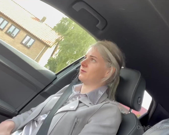 MistressNoir aka meesteresnoir OnlyFans - The full movie of Noortje cumming in the car