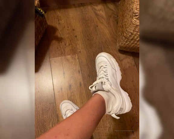 Ve.lo180811 aka ve.lo180811 OnlyFans Video - My workout today was hard so now I take off my shoes and socks and relaxbye