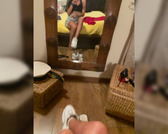 Ve.lo180811 aka ve.lo180811 OnlyFans Video - My workout today was hard so now I take off my shoes and socks and relaxbye