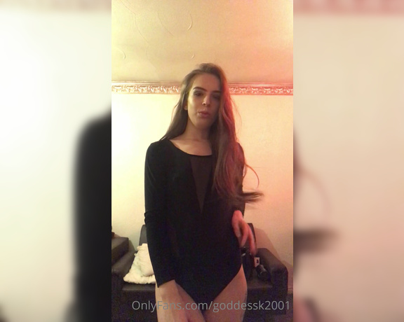 Goddessk aka goddessk2001 OnlyFans - Smoking fetish