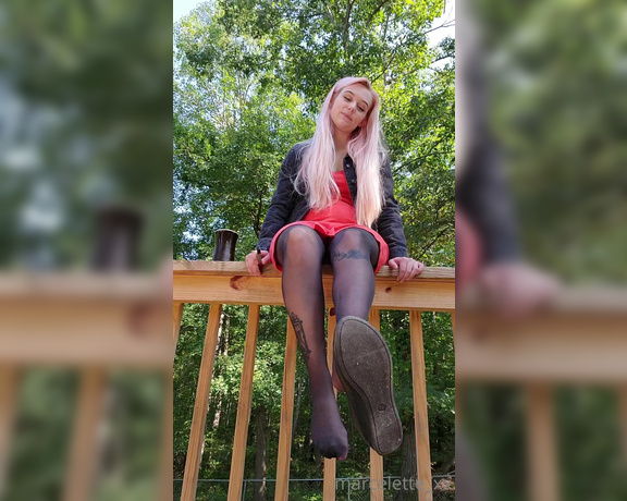 MythicMaggie aka mythicmaggie OnlyFans - Just outside enjoying a coffee, my vape, and the fact that I have a deck