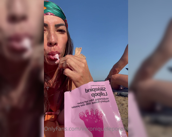 Ve.lo180811 aka ve.lo180811 OnlyFans Video - Mentre per qualcuno lunico divertimento è segnalarmi sui social io mi diverto a chupare il mio